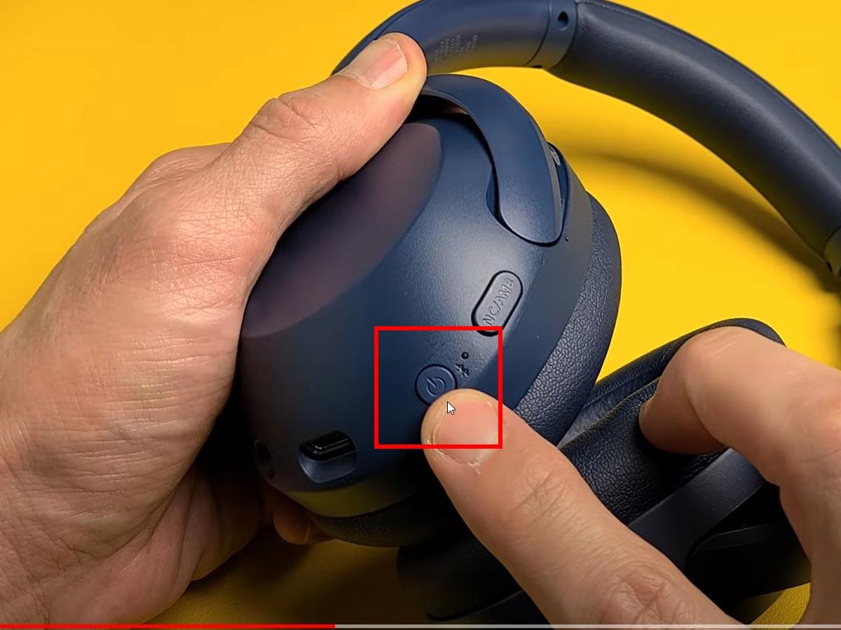 Turn off your headphones. (From: Youtube/WorldofTech)