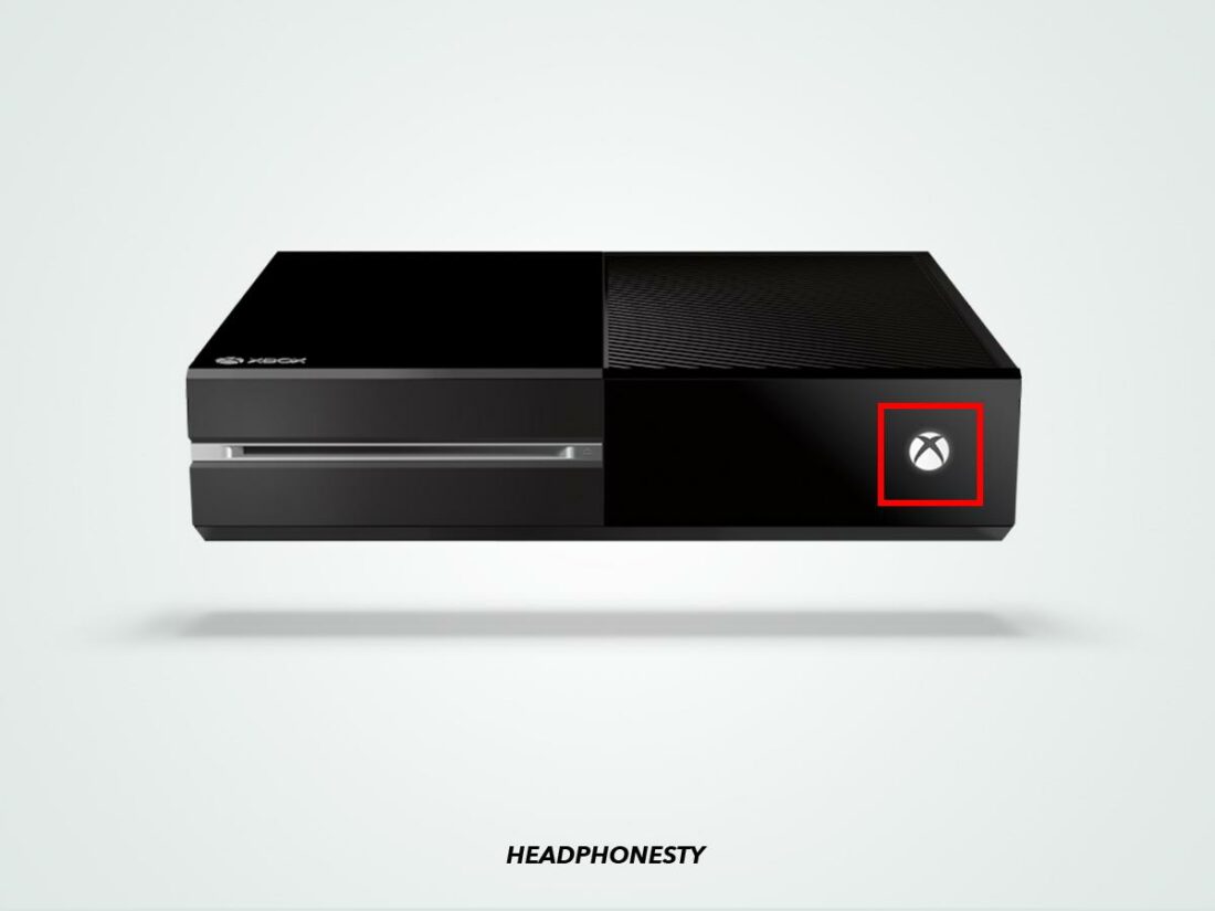 Turn on the Xbox One console.