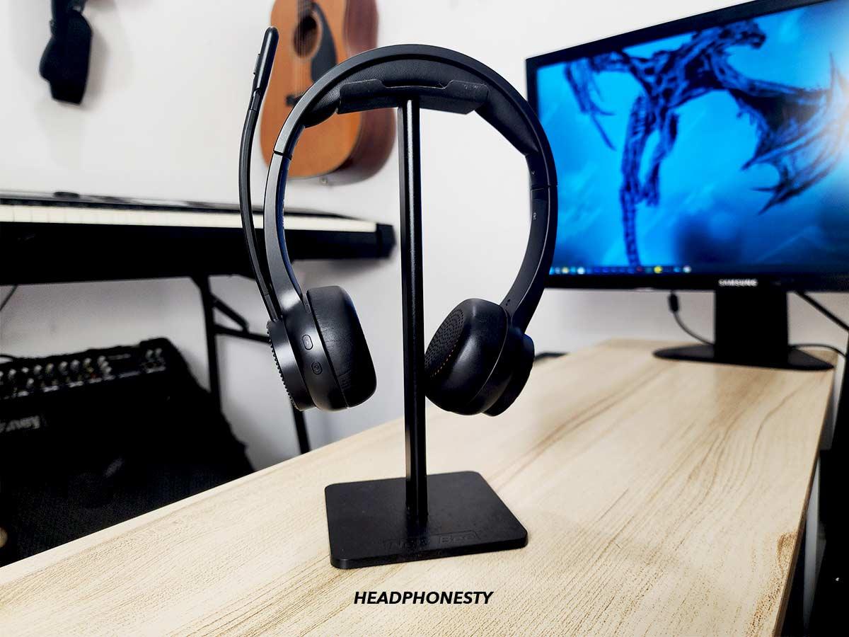 The EKSA H16 looks like your typical office headset.