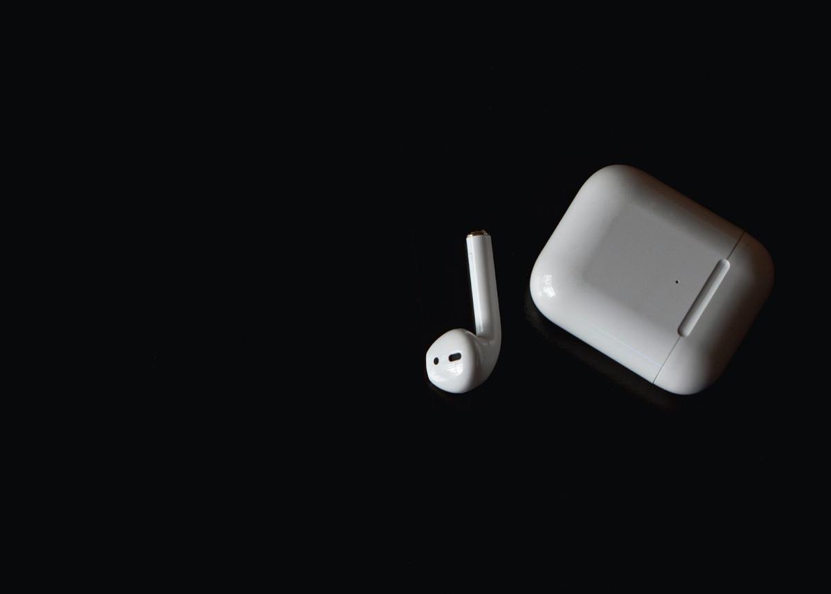 Apple AirPods (From: Unsplash).