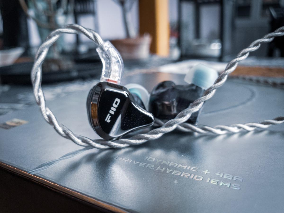 The all-dark aesthetic makes it impossible to tell that these aren't kilobuck IEMs.