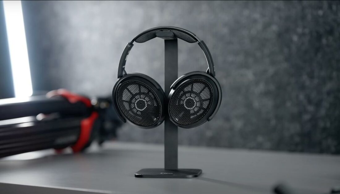 The Sennheiser HD 490 Pro in a headphone stand. (From: Joshua Valour)