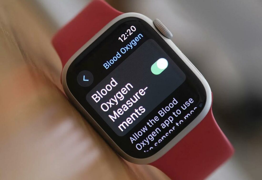 Blood Oxygen monitoring via the Apple Watch. (From: Chris Delmas/AFP)