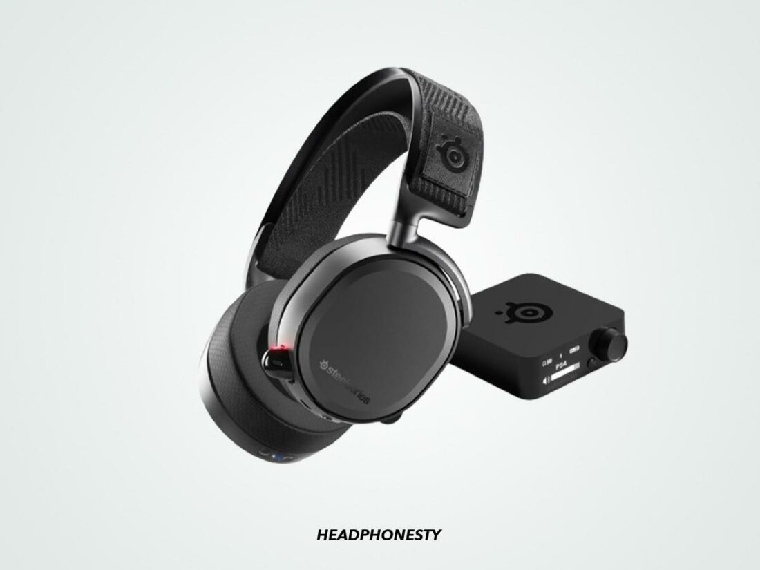 Close look at the SteelSeries Arctis Pro Wireless. (From: Amazon)
