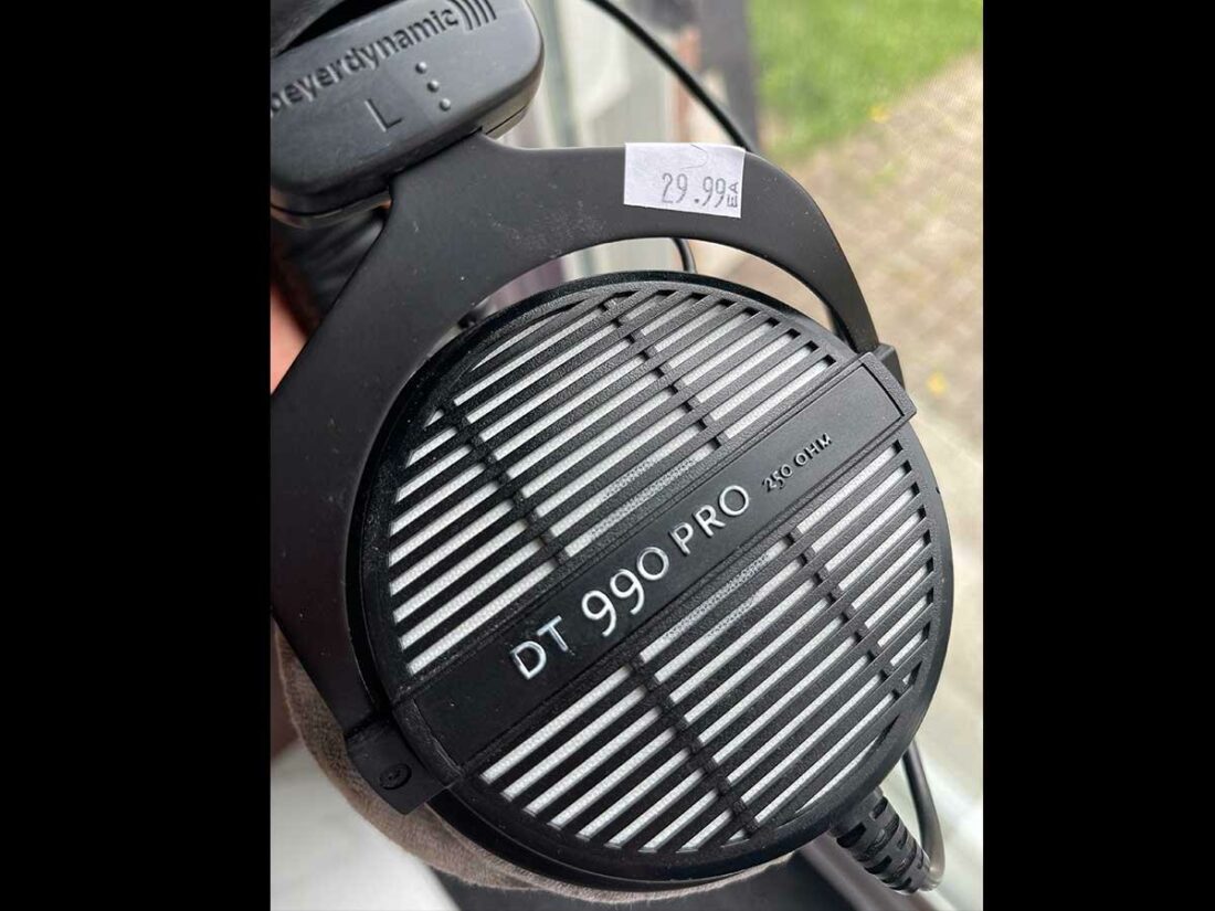 Beyerdynamic DT 990 Pro headphones. (From: chum_slice/Reddit)