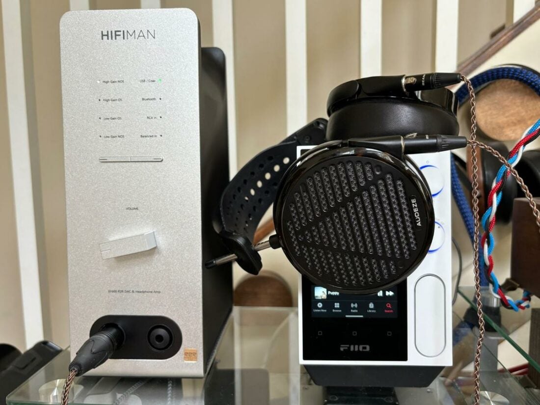 HiFiMan claims the design is Bauhaus style industrial design. (From: Trav Wilson)