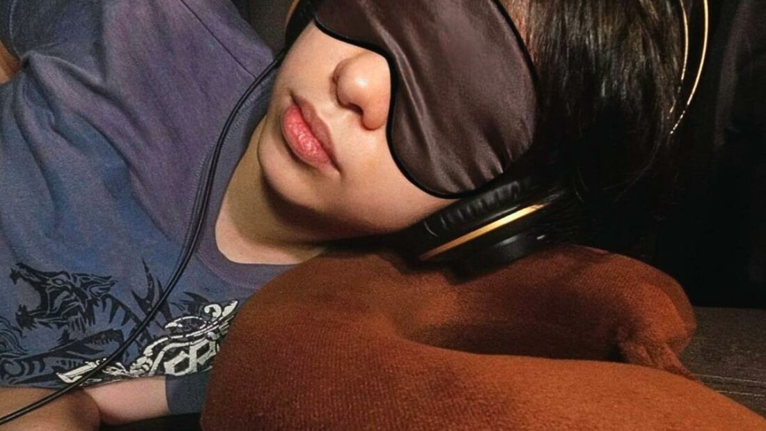 Sleeping with headphones apparently has some potentially fatal effects.